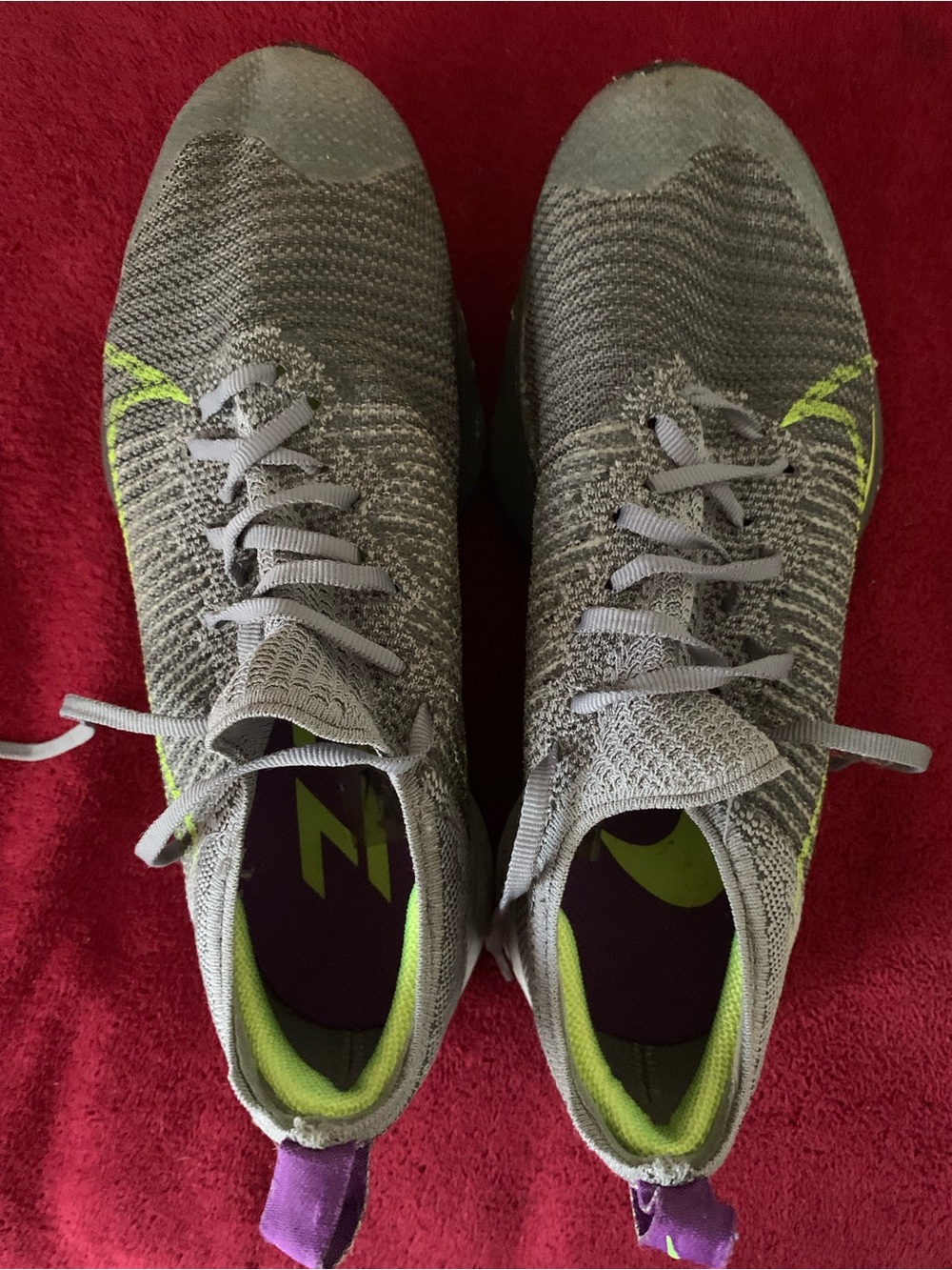 Nike ZoomX Gray Knit Sneakers with Neon Green Accents. Size 6 man, 7.5 woman
